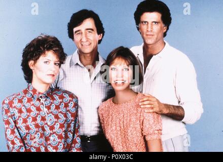 Original Film Title: JUST BETWEEN FRIENDS.  English Title: JUST BETWEEN FRIENDS.  Film Director: ALLAN BURNS.  Year: 1986.  Stars: TED DANSON; CHRISTINE LAHTI; SAM WATERSTON; MARY TYLER MOORE. Credit: ORION PICTURES / Album Stock Photo