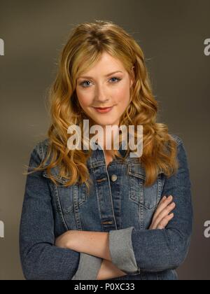 Original Film Title: COMMITTED-TV.  English Title: COMMITTED.  Film Director: GARY HALVORSON.  Year: 2005.  Stars: JENNIFER FINNIGAN. Credit: NBC / Album Stock Photo