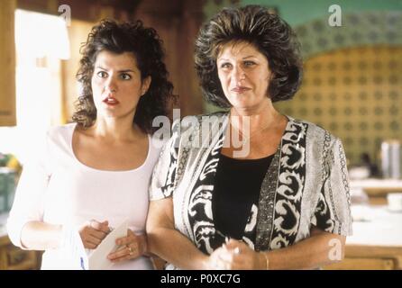 Original Film Title: MY BIG FAT GREEK WEDDING.  English Title: MY BIG FAT GREEK WEDDING.  Film Director: JOEL ZWICK.  Year: 2002.  Stars: LAINIE KAZAN; NIA VARDALOS. Credit: IFC FILMS / Album Stock Photo