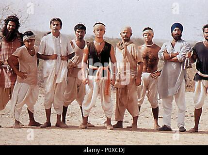 Original Film Title: LAGAAN.  English Title: LAGAAN.  Film Director: ASHUTOSH GOWARIKER.  Year: 2001. Credit: AAMIR KHAN PRODUCTIONS / Album Stock Photo