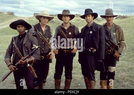 TEXAS RANGERS, Dylan McDermott, 2001. ph: Chris Large / © Dimension ...