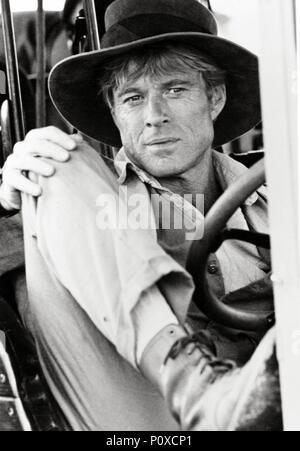 Original Film Title: OUT OF AFRICA.  English Title: OUT OF AFRICA.  Film Director: SYDNEY POLLACK.  Year: 1985.  Stars: ROBERT REDFORD. Credit: UNIVERSAL PICTURES / Album Stock Photo