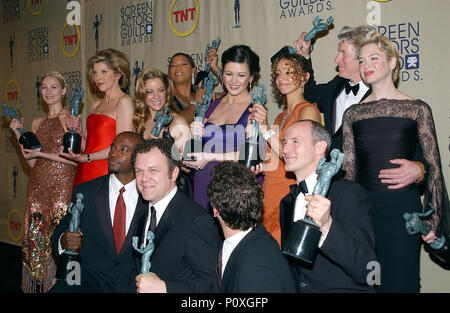 The cast of 'Chicago' backstage  at the 9th Annual Screen Actor Guild Awards at the Shrine Auditorium in Los Angeles. March 9, 2003.          -            Chicago TheCast52A.jpgChicago TheCast52A  Event in Hollywood Life - California, Red Carpet Event, USA, Film Industry, Celebrities, Photography, Bestof, Arts Culture and Entertainment, Topix Celebrities fashion, Best of, Hollywood Life, Event in Hollywood Life - California, Red Carpet and backstage, ,Arts Culture and Entertainment, Photography,    inquiry tsuni@Gamma-USA.com ,  Music celebrities, Musician, Music Group, 2000 to 2009 Stock Photo