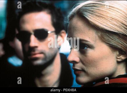 Original Film Title: KILLING ME SOFTLY.  English Title: KILLING ME SOFTLY.  Film Director: CHEN KAIGE.  Year: 2002.  Stars: JOSEPH FIENNES; HEATHER GRAHAM. Credit: THE MONTECITO PICTURE COMPANY / Album Stock Photo