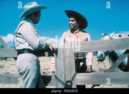 Original Film Title: POR MIS PISTOLAS.  English Title: WITH MY GUNS.  Film Director: MIGUEL M. DELGADO.  Year: 1968.  Stars: CANTINFLAS. Credit: POSA FILMS, S.A. / Album Stock Photo