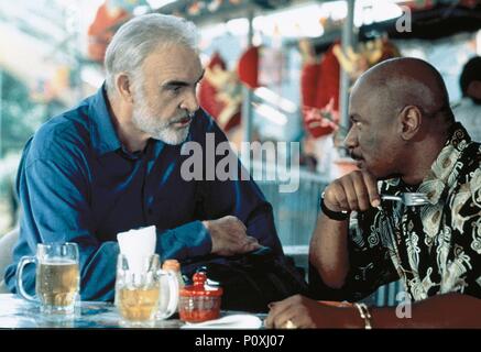 Original Film Title: ENTRAPMENT.  English Title: ENTRAPMENT.  Film Director: JON AMIEL.  Year: 1999.  Stars: SEAN CONNERY; VING RHAMES. Credit: 20TH CENTURY FOX / APPLEBY, DAVID / Album Stock Photo