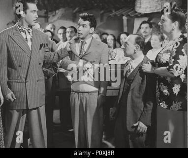 Original Film Title: EL PORTERO.  English Title: EL PORTERO.  Film Director: MIGUEL M. DELGADO.  Year: 1950.  Stars: CANTINFLAS. Credit: POSA FILMS, S.A. / Album Stock Photo