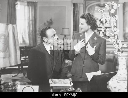 Original Film Title: ROSE SCARLATTE.  English Title: RED ROSES.  Film Director: VITTORIO DE SICA.  Year: 1940.  Stars: RENEE SAINT-CYR; UMBERTO MELNATI. Credit: AMATO-ERA FILM / Album Stock Photo