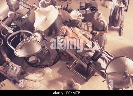 Original Film Title: THE TERMINAL MAN.  English Title: THE TERMINAL MAN.  Film Director: MIKE HODGES.  Year: 1974.  Stars: GEORGE SEGAL. Credit: WARNER BROTHERS / Album Stock Photo