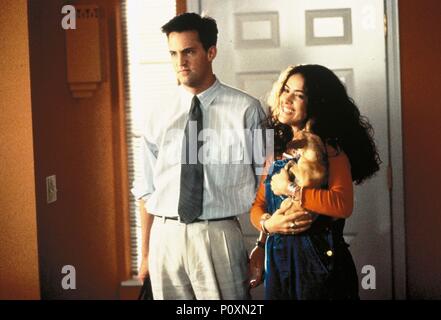 Original Film Title: FOOLS RUSH IN.  English Title: FOOLS RUSH IN.  Film Director: ANDY TENNANT.  Year: 1997.  Stars: SALMA HAYEK; MATTHEW PERRY. Credit: COLUMBIA TRI STAR / Album Stock Photo