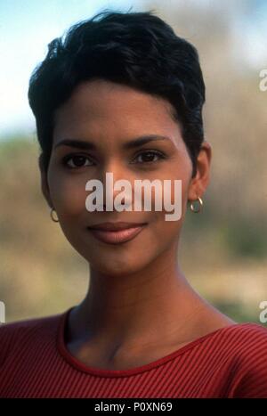 Original Film Title: RACE THE SUN.  English Title: RACE THE SUN.  Film Director: CHARLES T. KANGANIS.  Year: 1996.  Stars: HALLE BERRY. Stock Photo