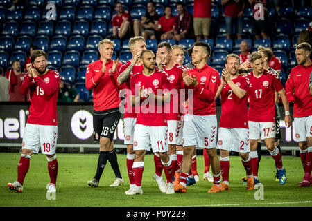 Denmark, Brøndby - June 09, 2018. The Danish players thank the fans after the football friendly between Denmark and Mexico at Brøndby Stadion. (Photo credit: Gonzales Photo - Kim M. Leland). Credit: Gonzales Photo/Alamy Live News Stock Photo