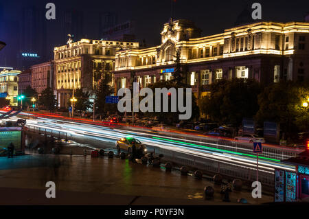 Colonial style buildings on the Hankou Bund at night. Wuhan, Hubei Province, China. Former Hong Kong & Shanghai Banking Corp & City Bank of New York Stock Photo