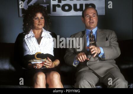 Original Film Title: A MIGHTY WIND.  English Title: A MIGHTY WIND.  Film Director: CHRISTOPHER GUEST.  Year: 2003.  Stars: LARRY MILLER; JENNIFER COOLIDGE. Credit: CASTLE ROCK ENTERTAINMENT / TENNER, SUZANNE / Album Stock Photo