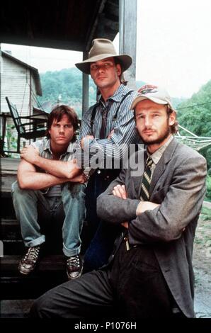 Original Film Title: NEXT OF KIN.  English Title: NEXT OF KIN.  Film Director: JOHN IRVIN.  Year: 1989.  Stars: BILL PAXTON; LIAM NEESON; PATRICK SWAYZE. Credit: WARNER BROTHERS / Album Stock Photo