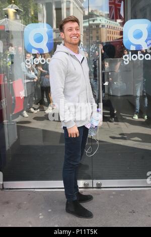 Harry Baron and Sam Thompson from Made in Chelsea seen at Global studios after doing radio interviews  Featuring: Sam Thompson Where: London, United Kingdom When: 10 May 2018 Credit: Michael Wright/WENN.com Stock Photo