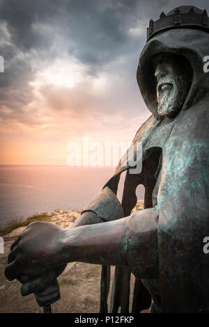 'Gallos' - Cornish for Power. The beautiful bronze statue by Rubin Eynon that stands at Tintagel Castle in North Cornwall. Stock Photo