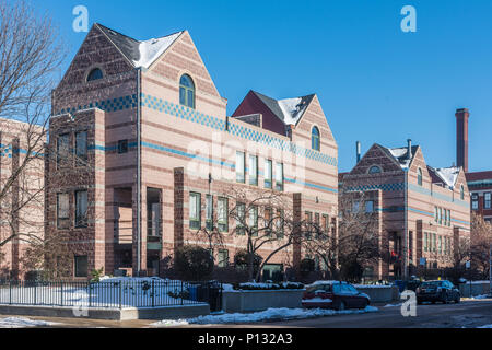 Post-modern housing complex in the Hyde Park neighborhood designed by David Swan Stock Photo