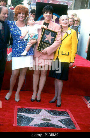 HOLLYWOOD, CA - SEPTEMBER 30: (L-R) Joey Luft, actress Lorna Luft and daughter Vanessa Hooker, actress/singer Liza Minelli and Lee Minnelli (Mrs. Vicente Minnelli) attend the Hollywood Walk of Fame Ceremony to Honor Liza Minelli on September 30, 1991 at 7000 Hollywood Boulevard in Hollywood, California. Photo by Barry King/Alamy Stock Photo Stock Photo