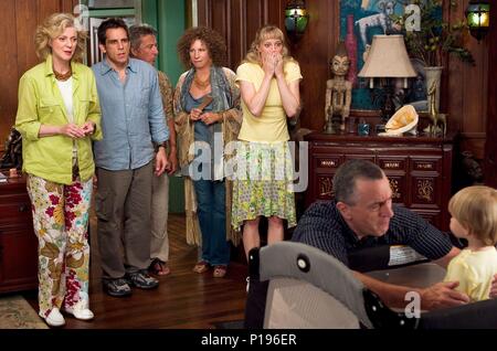 Original Film Title: MEET THE FOCKERS.  English Title: MEET THE FOCKERS.  Film Director: M. JAY ROACH.  Year: 2004.  Stars: DUSTIN HOFFMAN; BARBRA STREISAND; BEN STILLER; BLYTHE DANNER; ROBERT DE NIRO; TERI POLO. Credit: DREAMWORKS / Album Stock Photo