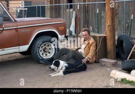 Original Film Title: AROUND THE BEND.  English Title: AROUND THE BEND.  Film Director: JORDAN ROBERTS.  Year: 2004.  Stars: CHRISTOPHER WALKEN. Credit: WARNER BROS. / JACOBS, NEIL / Album Stock Photo