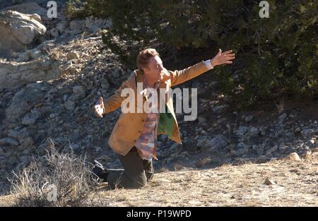 Original Film Title: AROUND THE BEND.  English Title: AROUND THE BEND.  Film Director: JORDAN ROBERTS.  Year: 2004.  Stars: CHRISTOPHER WALKEN. Credit: WARNER BROS. / JACOBS, NEIL / Album Stock Photo