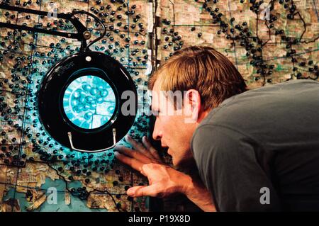 Original Film Title: SUSPECT ZERO.  English Title: SUSPECT ZERO.  Film Director: ELIAS MERHIGE.  Year: 2004.  Stars: AARON ECKHART. Credit: PARAMOUNT PICTURES / MOSELEY, MELISSA / Album Stock Photo