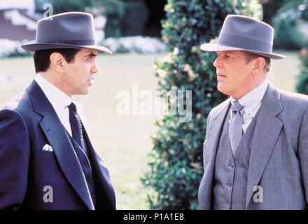 Original Film Title: MULHOLLAND FALLS.  English Title: MULHOLLAND FALLS.  Film Director: LEE THAMAHORI.  Year: 1996.  Stars: NICK NOLTE; CHAZZ PALMINTERI. Credit: METRO GOLDWYN MAYER / EMERSON, SAM / Album Stock Photo