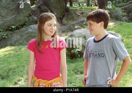 Original Film Title: LITTLE MANHATTAN.  English Title: LITTLE MANHATTAN.  Film Director: MARK LEVIN.  Year: 2005.  Stars: JOSH HUTCHERSON; CHARLIE RAY. Credit: 20TH CENTURY FOX / BAILEY, K.C. / Album Stock Photo