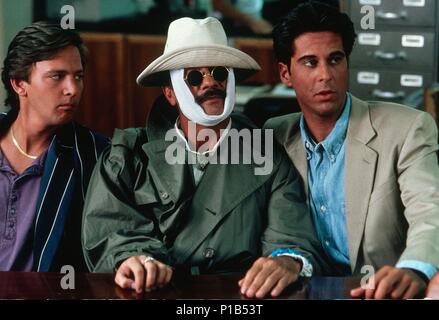 Original Film Title: WEEKEND AT BERNIE'S II.  English Title: WEEKEND AT BERNIE'S II.  Film Director: ROBERT KLANE.  Year: 1993.  Stars: JONATHAN SILVERMAN; ANDREW MCCARTHY; TERRY KISER. Credit: TRI STAR PICTURES / Album Stock Photo