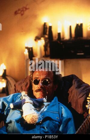 Original Film Title: WEEKEND AT BERNIE'S II.  English Title: WEEKEND AT BERNIE'S II.  Film Director: ROBERT KLANE.  Year: 1993.  Stars: TERRY KISER. Credit: TRI STAR PICTURES / Album Stock Photo