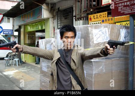 Original Film Title: DAI SI GEIN.  English Title: BREAKING NEWS.  Film Director: JOHNNY TO.  Year: 2004. Credit: MILKY WAY IMAGE / Album Stock Photo