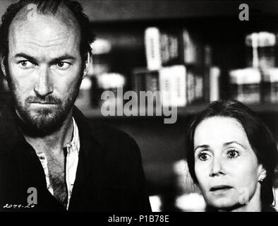 Original Film Title: FAMILY PLOT.  English Title: FAMILY PLOT.  Film Director: ALFRED HITCHCOCK.  Year: 1976.  Stars: KATHERINE HELMOND; ED LAUTER. Credit: UNIVERSAL PICTURES / Album Stock Photo