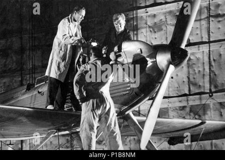 Original Film Title: THE FIRST OF THE FEW.  English Title: SPITFIRE.  Film Director: LESLIE HOWARD.  Year: 1942.  Stars: LESLIE HOWARD. Credit: BRITISH AVIATION PICTURES / Album Stock Photo