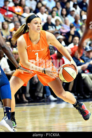 Connecticut, USA. 9th June, 2018. Connecticut guard, Rachel Banham, looks to pass the ball during the WNBA game vs. The Minnesota Lynx held at Mohegan Sun Arena in Connecticut. The Sun won 89-75 . Ron Waite/CSM/Alamy Live News Stock Photo