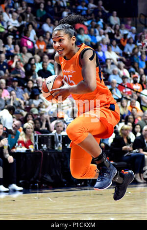 Connecticut, USA. 9th June, 2018. Connecticut forward, Alyssa Thomas, goes airborne during the WNBA game vs. The Minnesota Lynx held at Mohegan Sun Arena in Connecticut. The Sun won 89-75 . Ron Waite/CSM/Alamy Live News Stock Photo