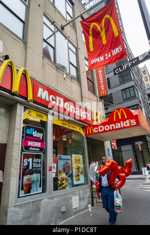 A McDonald's restaurant in Lower Manhattan in New York on Sunday, May 27, 2018. (© Richard B. Levine) Stock Photo