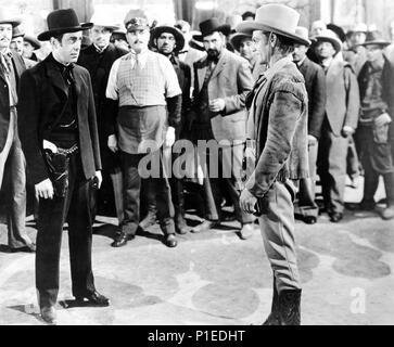 Original Film Title: THE OKLAHOMA KID.  English Title: THE OKLAHOMA KID.  Film Director: LLOYD BACON.  Year: 1939.  Stars: HUMPHREY BOGART; JAMES CAGNEY. Credit: WARNER BROTHERS / Album Stock Photo