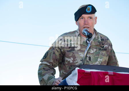 First Army’s Command Sgt. Maj. Sam K. Young addresses the audience at the conclusion of his Change of Responsibility Ceremony at Rock Island Arsenal, Ill., Oct. 21, 2016. The ceremony commemorated Command Sgt. Maj. Richard K. Johnson relieving Young as command sergeant major of First Army. Young was scheduled to retire the following February after more than 30 years of honorable service. (Photo by Staff Sgt. Ian M. Kummer, First Army Public Affairs) Stock Photo