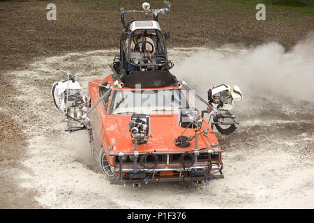 Original Film Title: THE DUKES OF HAZZARD.  English Title: THE DUKES OF HAZZARD.  Film Director: JAY CHANDRASEKHAR.  Year: 2005. Credit: WARNER BROS. / Album Stock Photo