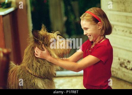 Original Film Title: BECAUSE OF WINN-DIXIE.  English Title: BECAUSE OF WINN-DIXIE.  Film Director: WAYNE WANG.  Year: 2005.  Stars: ANNASOPHIA ROBB. Credit: 20TH CENTURY FOX / Album Stock Photo