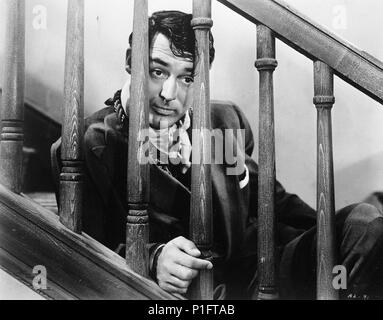 Original Film Title: ARSENIC AND OLD LACE.  English Title: ARSENIC AND OLD LACE.  Film Director: FRANK CAPRA.  Year: 1944.  Stars: CARY GRANT. Credit: WARNER BROTHERS / Album Stock Photo