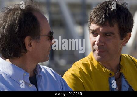 Original Film Title: EL CAMINO DE LOS INGLESES.  English Title: SUMMER RAIN.  Film Director: ANTONIO BANDERAS.  Year: 2006.  Stars: ANTONIO BANDERAS; ANTONIO SOLER. Credit: GREEN MOON PRODUCTIONS/SOGECINE S.A. / NIETO, MATIAS / Album Stock Photo