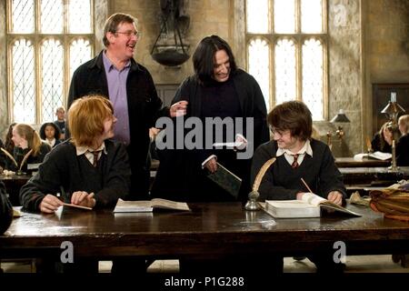 Original Film Title: HARRY POTTER AND THE GOBLET OF FIRE.  English Title: HARRY POTTER AND THE GOBLET OF FIRE.  Film Director: MIKE NEWELL.  Year: 2005.  Stars: ALAN RICKMAN; RUPERT GRINT; MIKE NEWELL; DANIEL RADCLIFFE. Credit: WARNER BROS. / CLOSE, MURRAY / Album Stock Photo