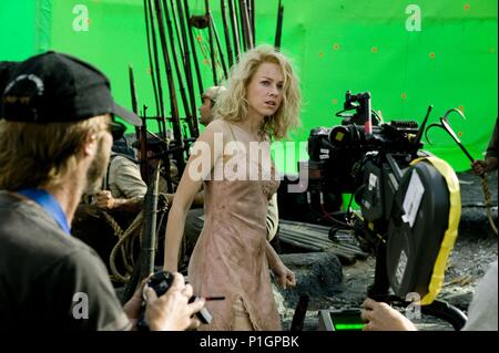 Original Film Title: KING KONG.  English Title: KING KONG.  Film Director: PETER JACKSON.  Year: 2005.  Stars: NAOMI WATTS. Credit: UNIVERSAL PICTURES / Album Stock Photo