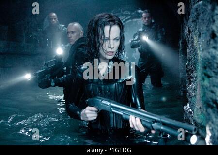 Original Film Title: UNDERWORLD: EVOLUTION.  English Title: UNDERWORLD: EVOLUTION.  Film Director: LEN WISEMAN.  Year: 2006.  Stars: KATE BECKINSALE. Credit: LAKESHORE ENTERTAINMENT/SCREEN GERMS INC. / Album Stock Photo