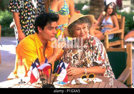 Original Film Title: DANCE WITH ME.  English Title: DANCE WITH ME.  Film Director: RANDA HAINES.  Year: 1998.  Stars: JOAN PLOWRIGHT; CHAYANNE. Credit: MANDALAY ENTERTAIMENT / Album Stock Photo