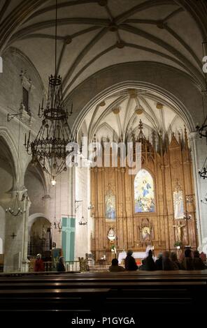 SPAIN - Valencia autonomous region - Alt Vinalopó (district) - Alicante. Villena; Iglesia de Santa María / interior gótico. Stock Photo