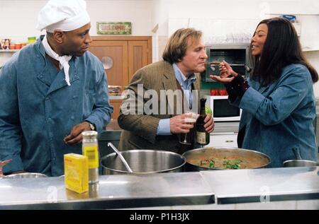 Original Film Title: LAST HOLIDAY.  English Title: LAST HOLIDAY.  Film Director: WAYNE WANG.  Year: 2006.  Stars: GERARD DEPARDIEU; QUEEN LATIFAH; LL COOL J. Credit: PARAMOUNT PICTURES / VAUGHAN, STEPHEN / Album Stock Photo