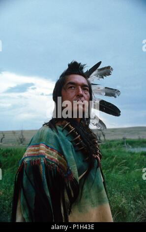 Original Film Title: DANCES WITH WOLVES.  English Title: DANCES WITH WOLVES.  Film Director: KEVIN COSTNER.  Year: 1990.  Stars: GRAHAM GREENE. Credit: ORION PICTURES / Album Stock Photo